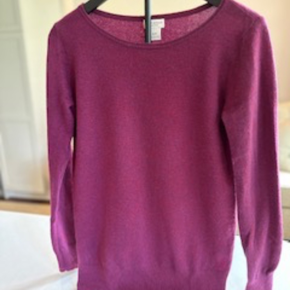 Club Monaco - "Raspberry/Mulberry" cashier blend crew neck sweater - Medium